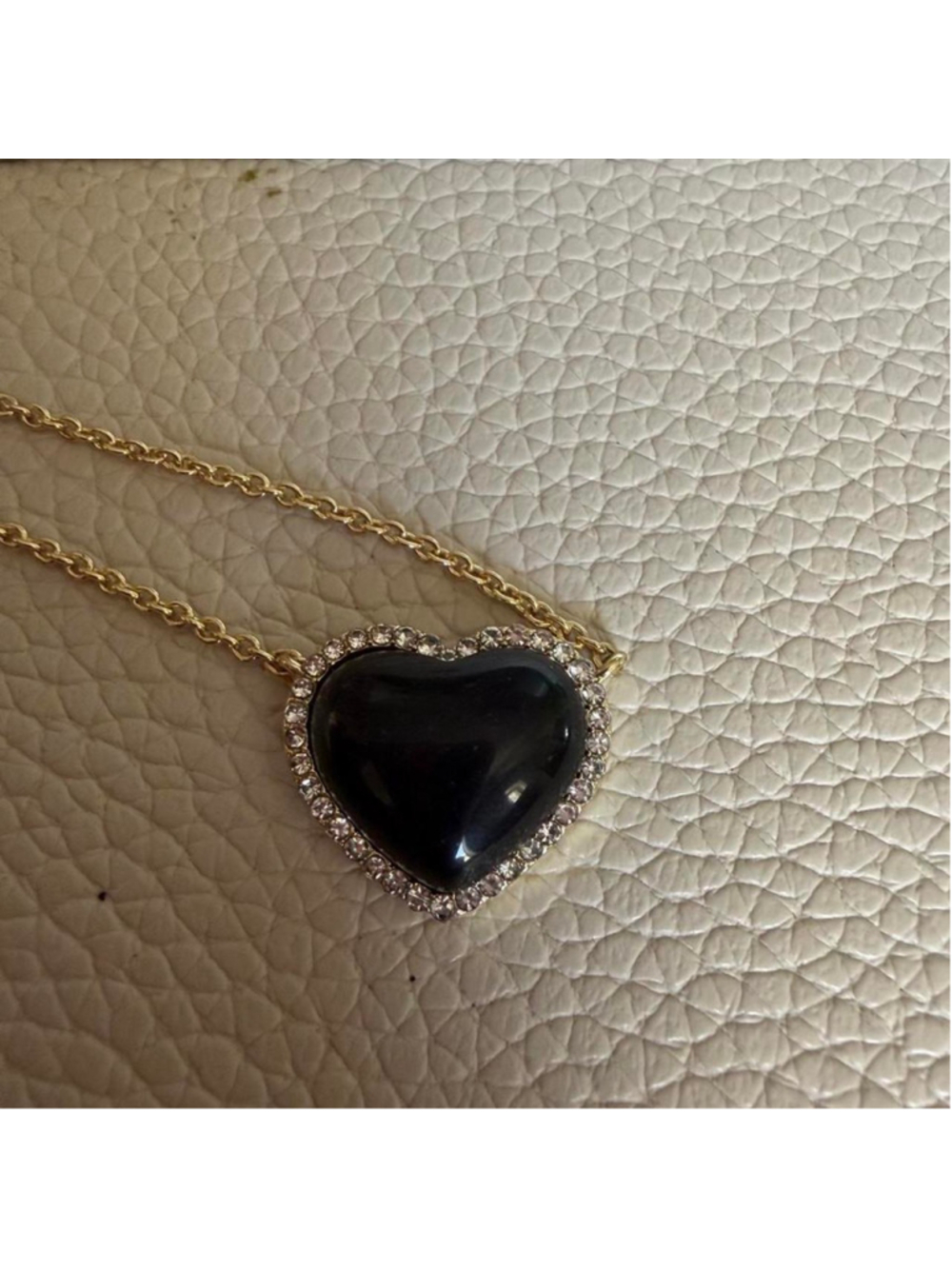 #baublebar Black heart pendant necklace with diamond-like stones #heart #diamond